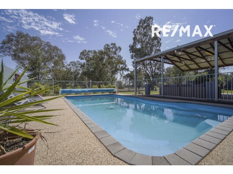 4 Kyeamba Avenue, Lake Albert NSW 2650