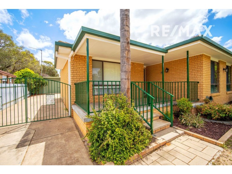 24 Pugsley Avenue, Estella NSW 2650