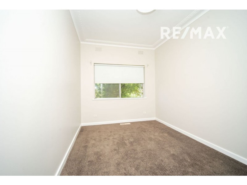 11 Stanley Street, Kooringal NSW 2650