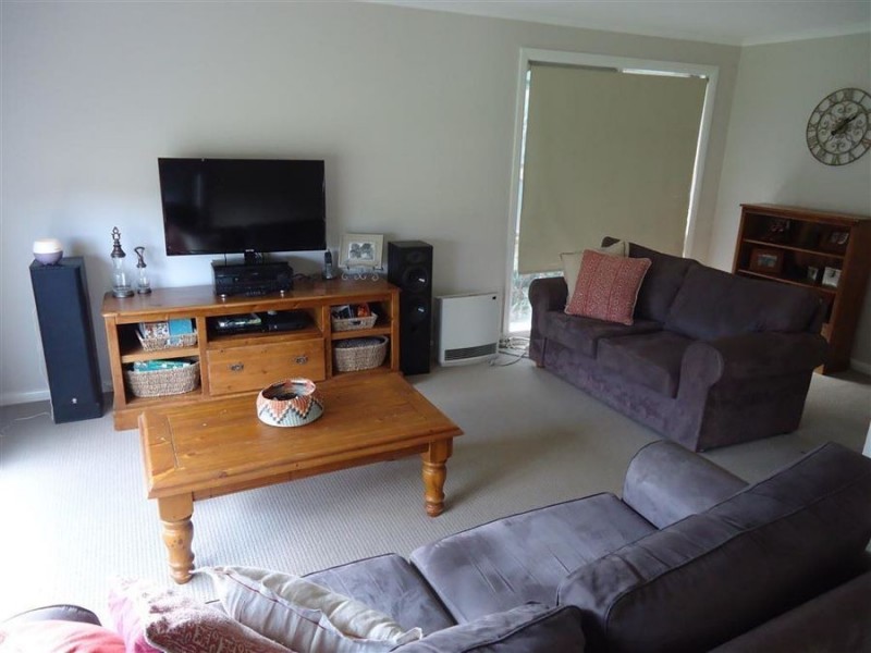 2 Sackville Drive, Forest Hill NSW 2651