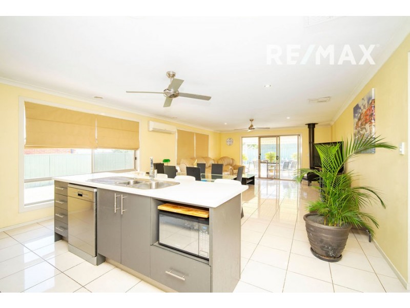 41 Melaleuca Drive, Forest Hill NSW 2651