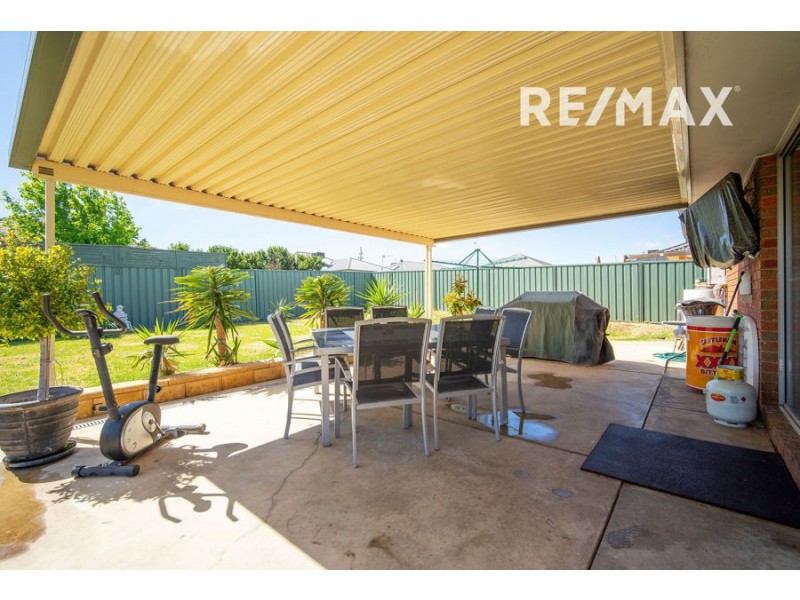 41 Melaleuca Drive, Forest Hill NSW 2651