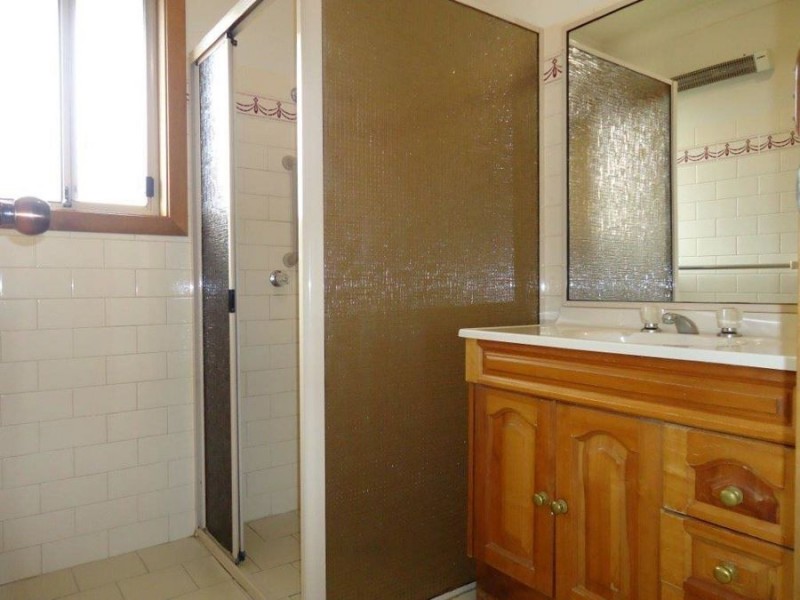 35 Brooklyn Drive, Bourkelands NSW 2650