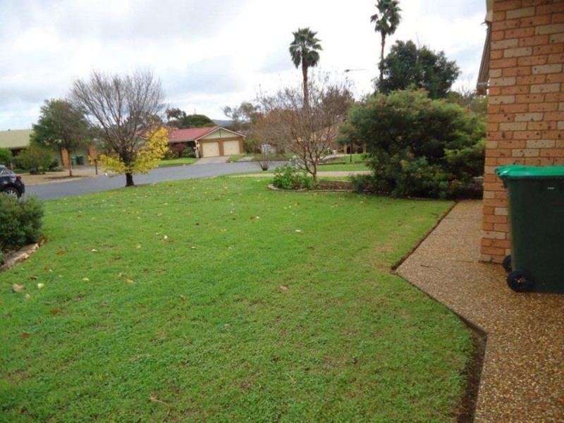 35 Brooklyn Drive, Bourkelands NSW 2650