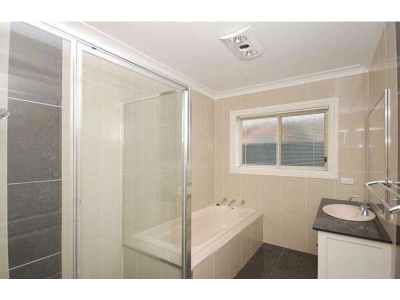 3/12 Lampe Ave, Wagga Wagga NSW 2650