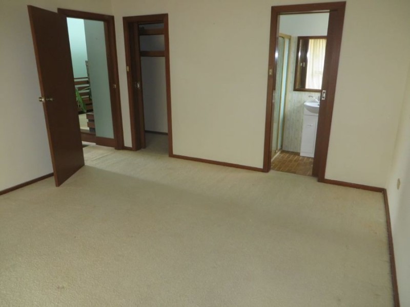 29 Banks, Kooringal NSW 2650