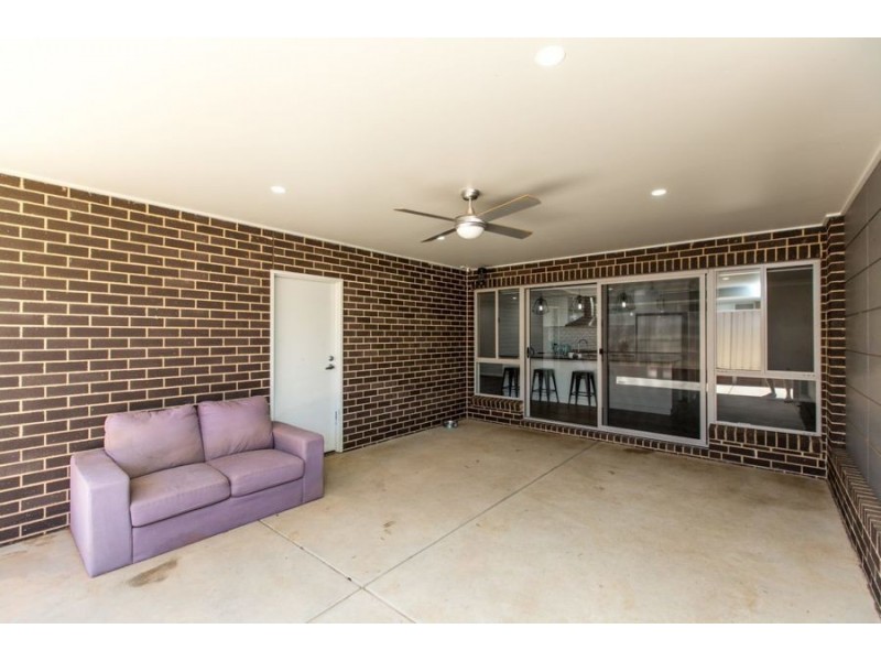 9 Morris Crescent, Gobbagombalin NSW 2650