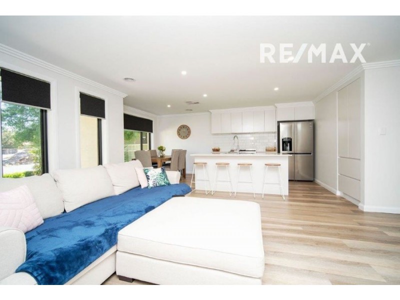 27 Red Hill Road, Kooringal NSW 2650