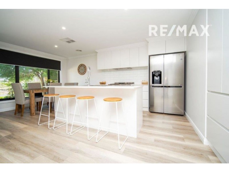 27 Red Hill Road, Kooringal NSW 2650