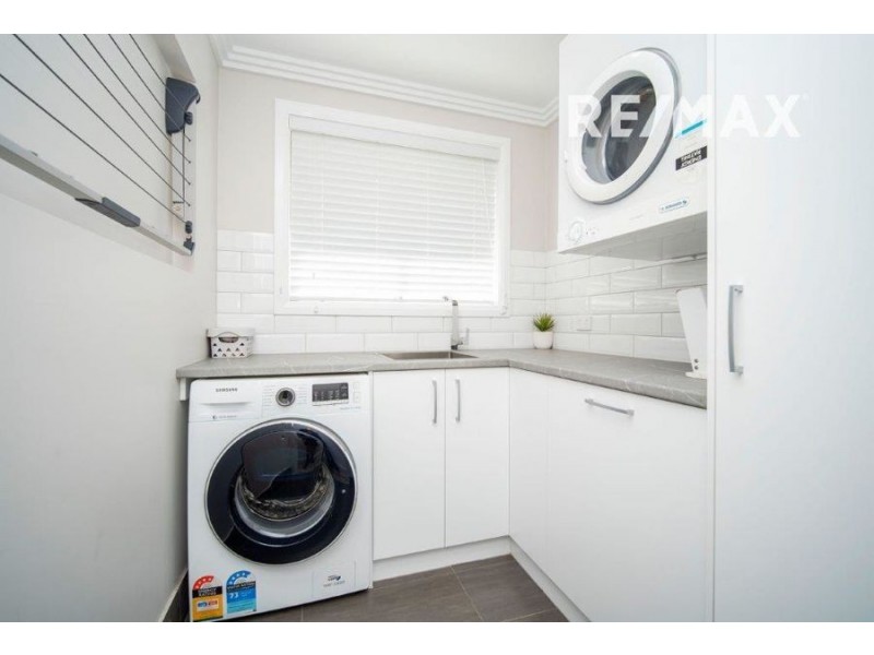 27 Red Hill Road, Kooringal NSW 2650