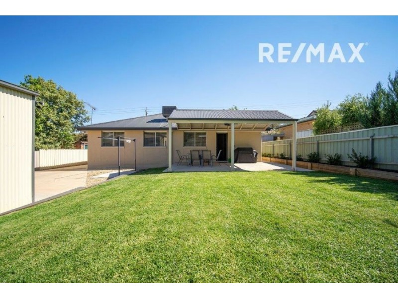 27 Red Hill Road, Kooringal NSW 2650