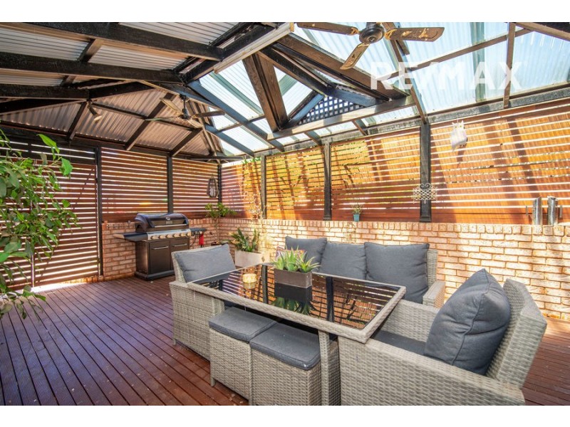 32 Allambie Way, Mount Austin NSW 2650