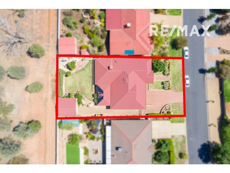 32 Allambie Way, Mount Austin NSW 2650