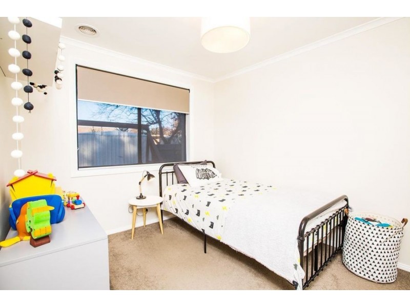 6 Ilex Street, Lake Albert NSW 2650