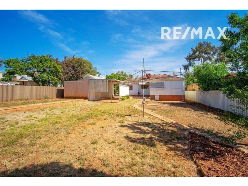 37 Fernleigh Road, Turvey Park NSW 2650