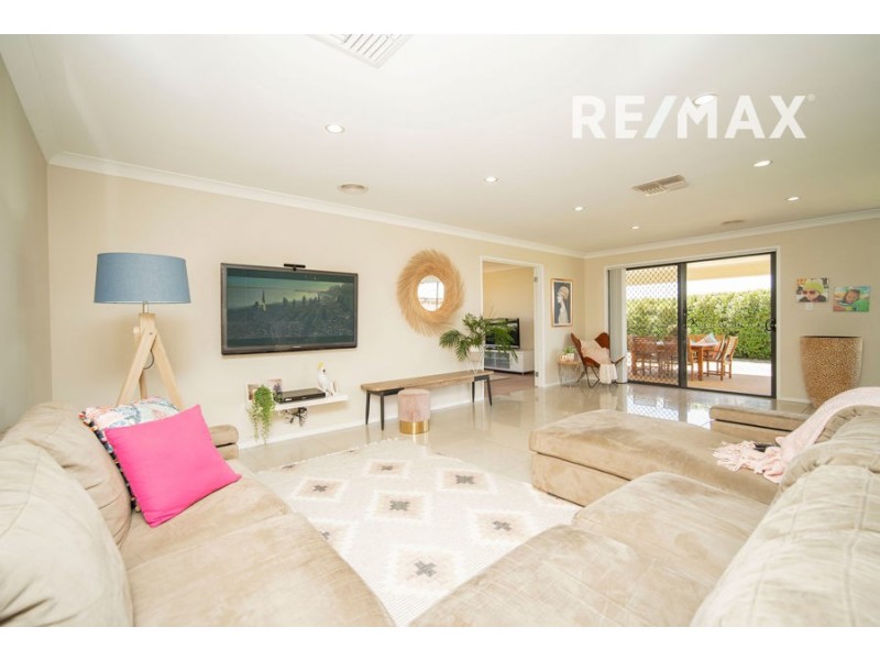 25 Balala Crescent, Bourkelands NSW 2650