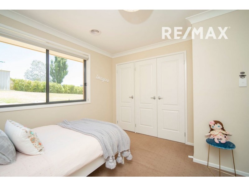 25 Balala Crescent, Bourkelands NSW 2650