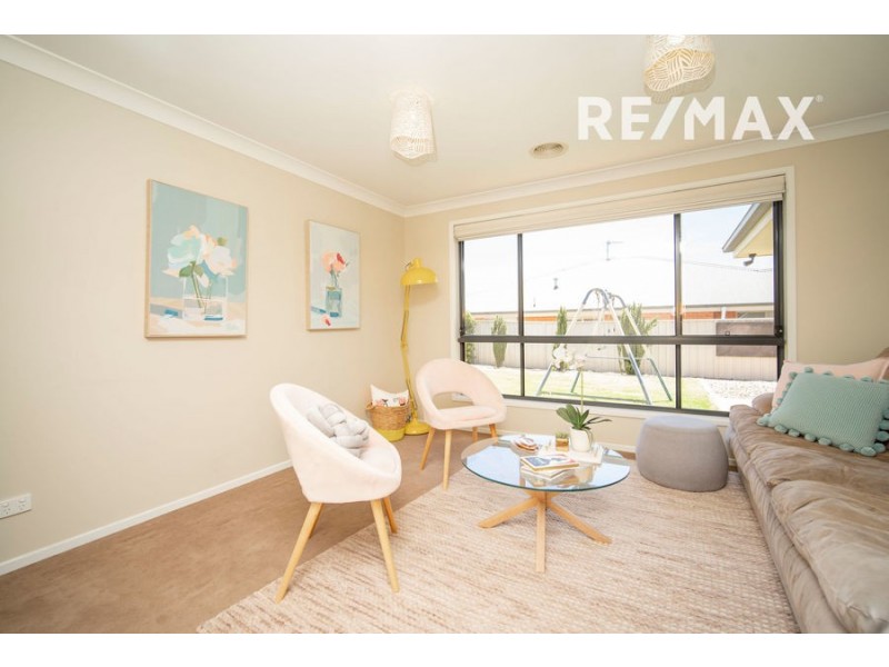 25 Balala Crescent, Bourkelands NSW 2650