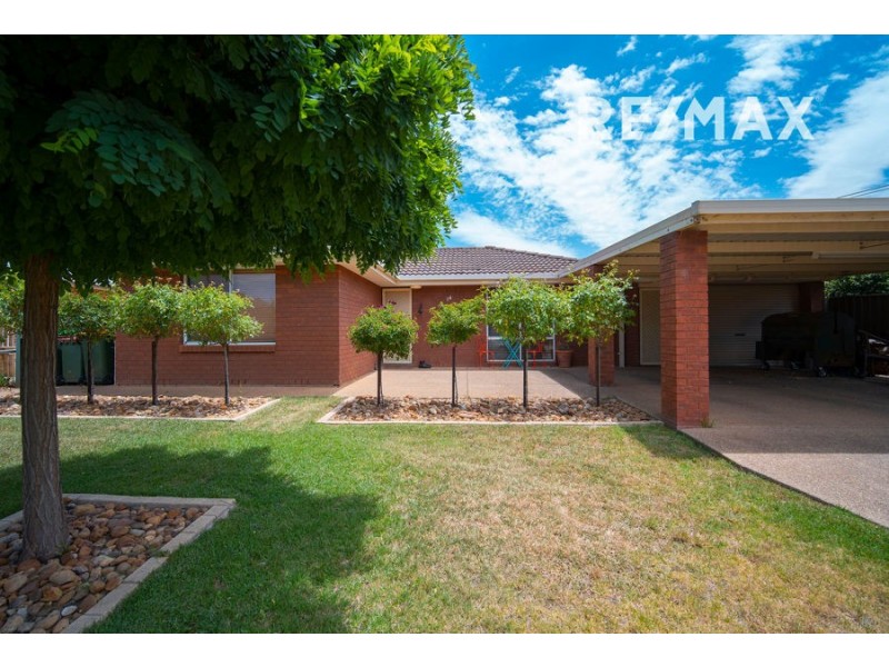 14 Forrest Street, Lake Albert NSW 2650