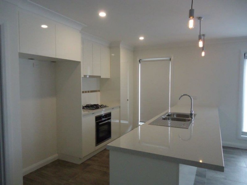 8 Morris Street, Gobbagombalin NSW 2650