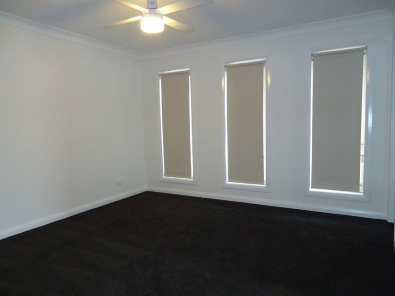 8 Morris Street, Gobbagombalin NSW 2650