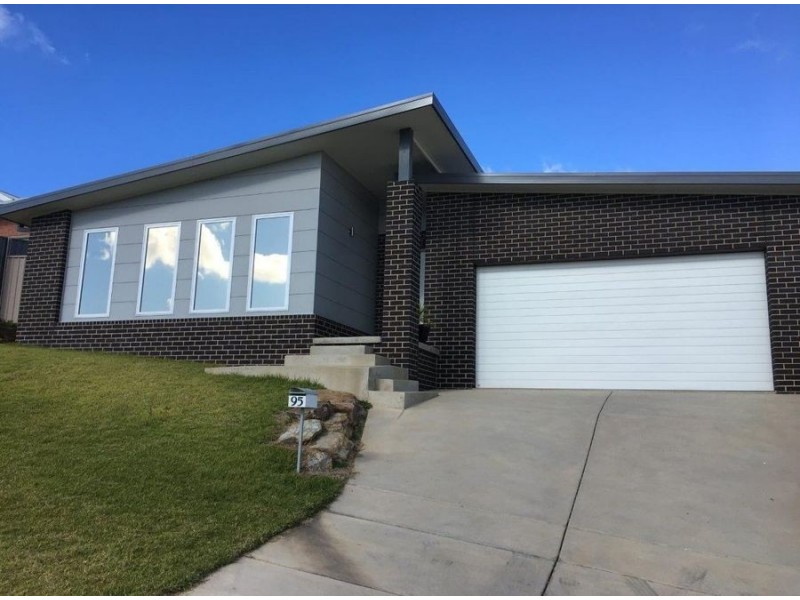 95 Brooklyn Drive, Bourkelands NSW 2650
