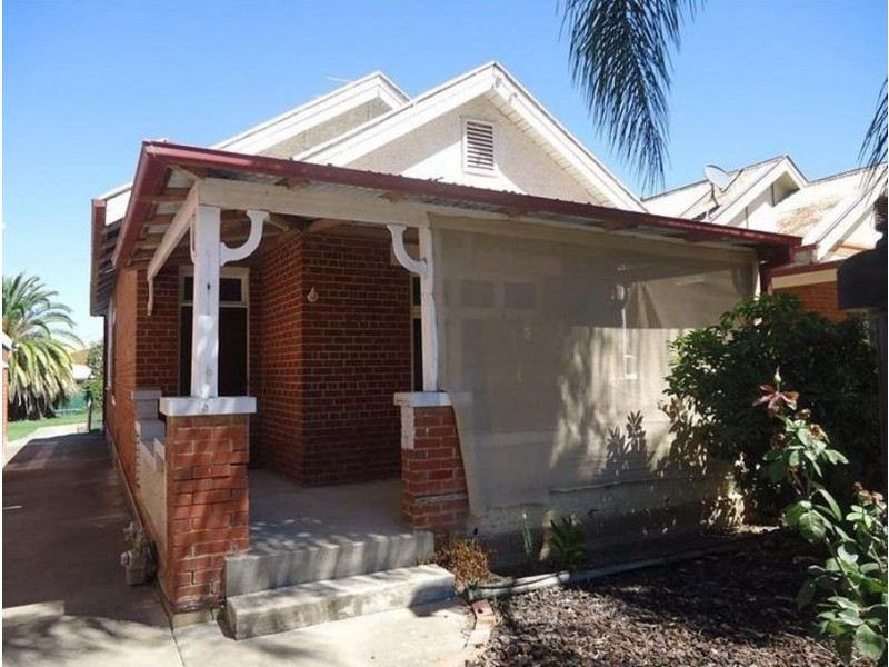 26 Tompson Street, Wagga Wagga NSW 2650