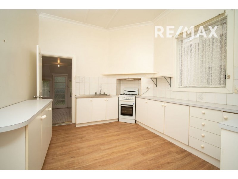 26 Tompson Street, Wagga Wagga NSW 2650