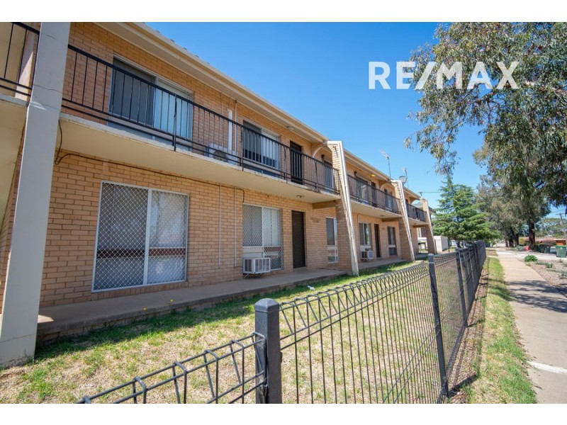 5/4 Nordlingen Drive, Tolland NSW 2650