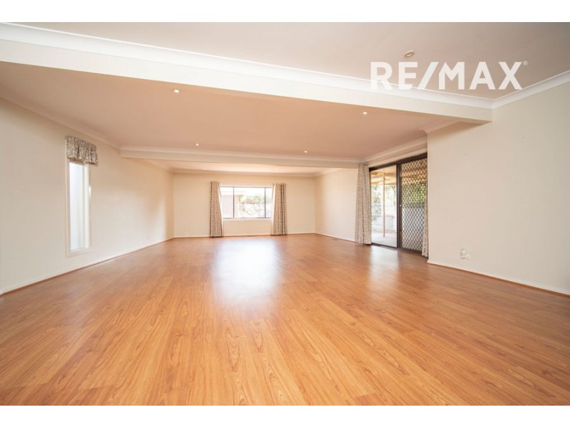 35 Beltana Avenue, Mount Austin NSW 2650