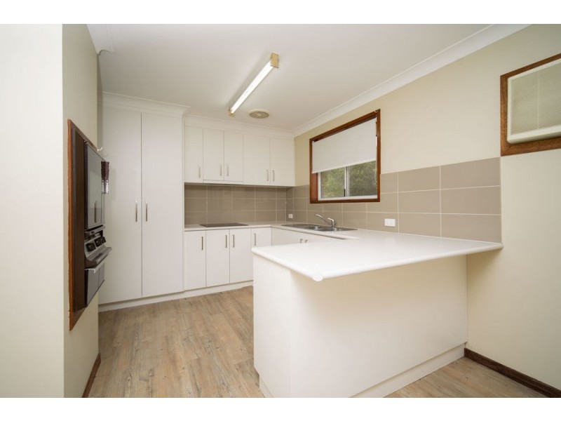 27 Goborra Street, Glenfield Park NSW 2650