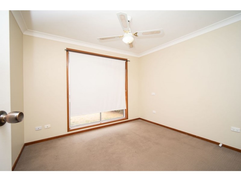 27 Goborra Street, Glenfield Park NSW 2650