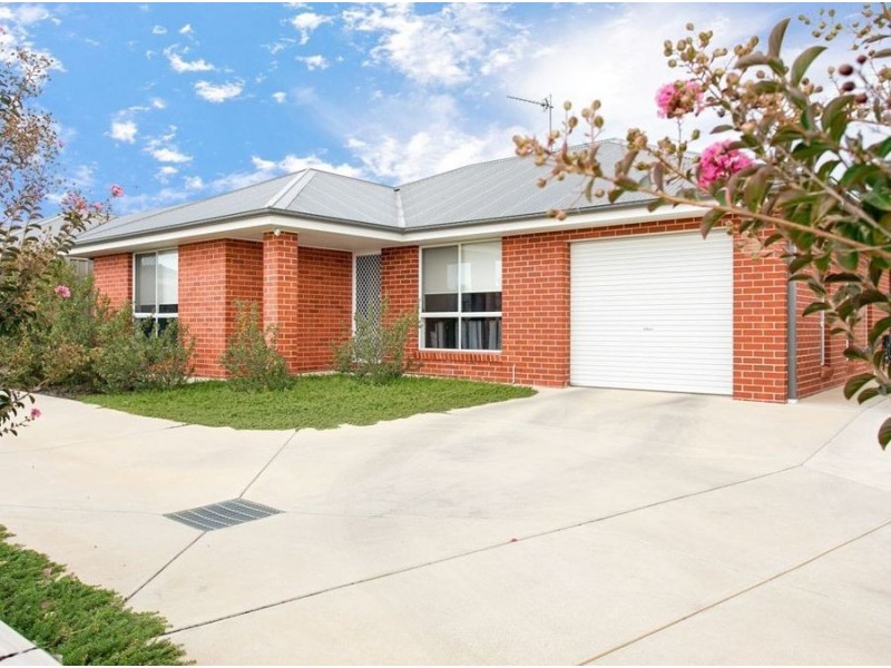 1/1 Burrundulla Road, Bourkelands NSW 2650