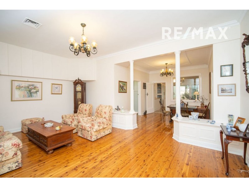 108 Coleman Street, Turvey Park NSW 2650