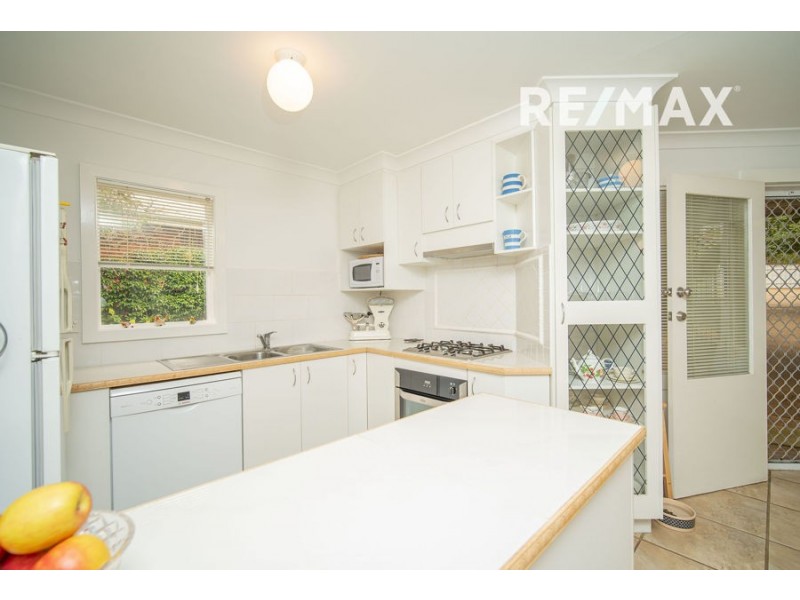 108 Coleman Street, Turvey Park NSW 2650