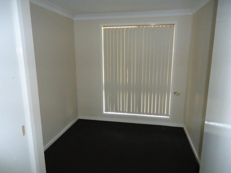 73 Ziegler Avenue, Wagga Wagga NSW 2650