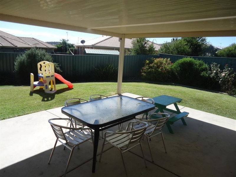 24 Quandong Place, Forest Hill NSW 2651