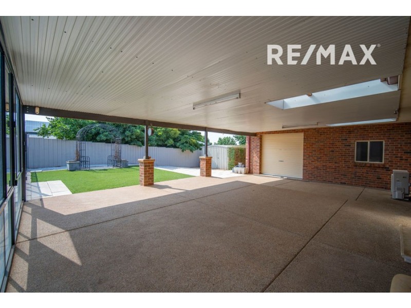 16 Madin Place, Estella NSW 2650