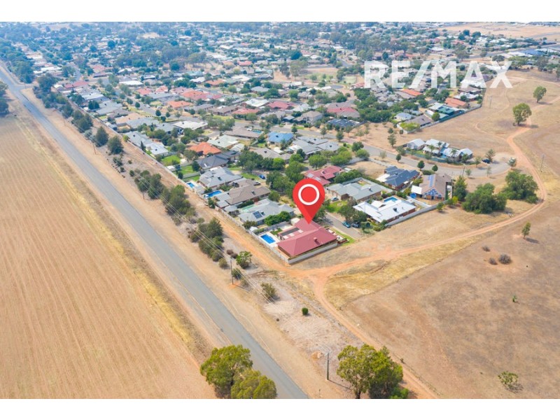 16 Madin Place, Estella NSW 2650