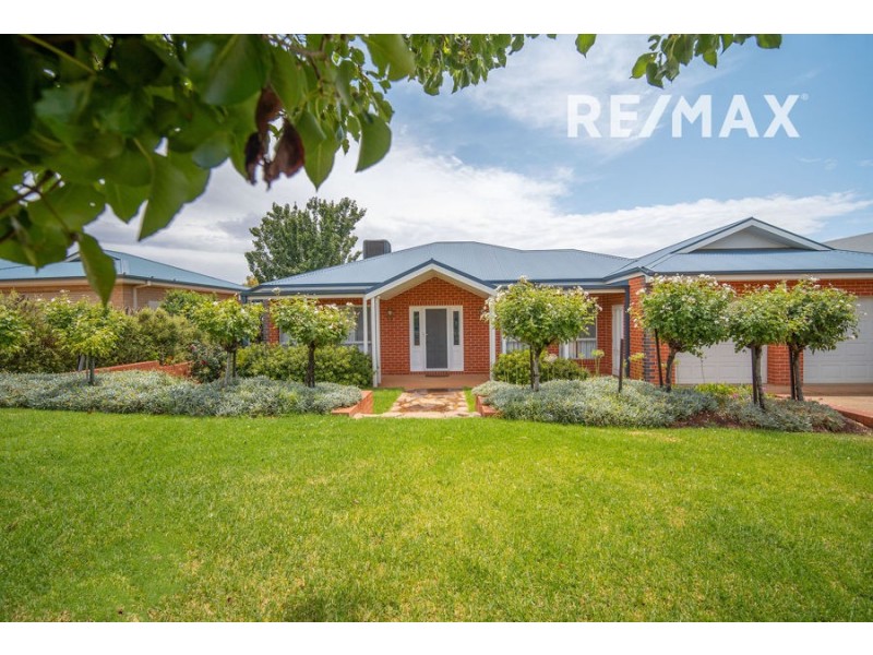 2 Ulandra Place, Estella NSW 2650