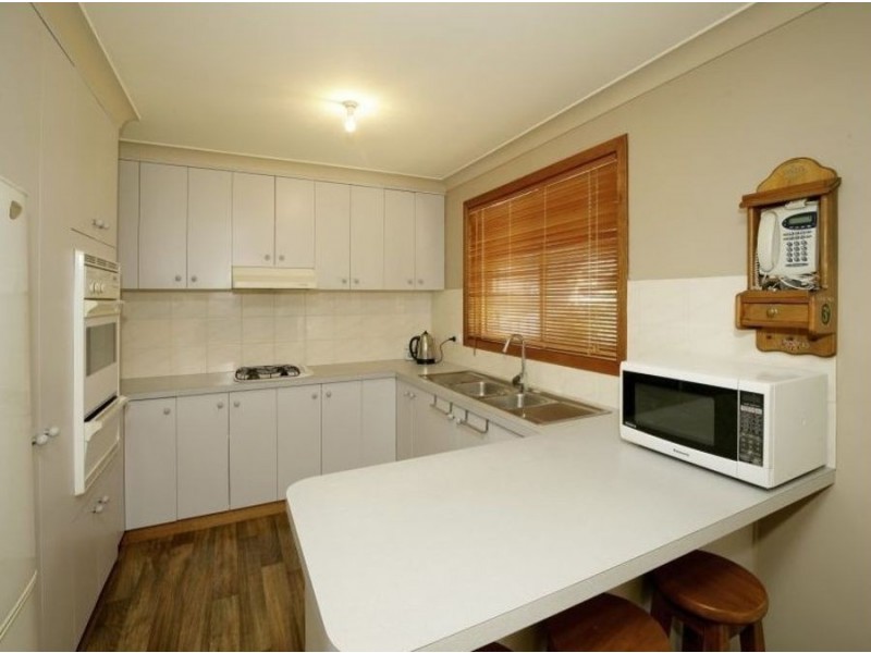 71 Dalman Parkway, Glenfield Park NSW 2650