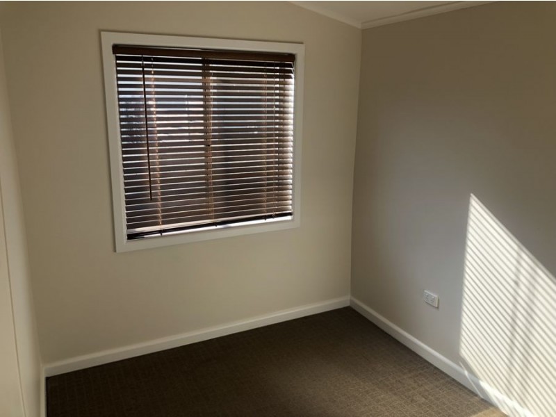 12 Sullivan Avenue, Wagga Wagga NSW 2650