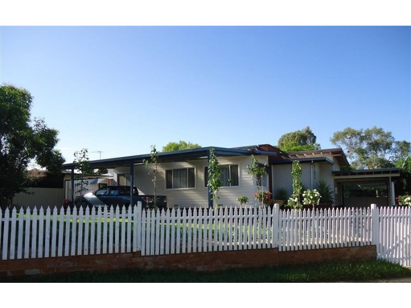 43 Northcott Parade, Wagga Wagga NSW 2650
