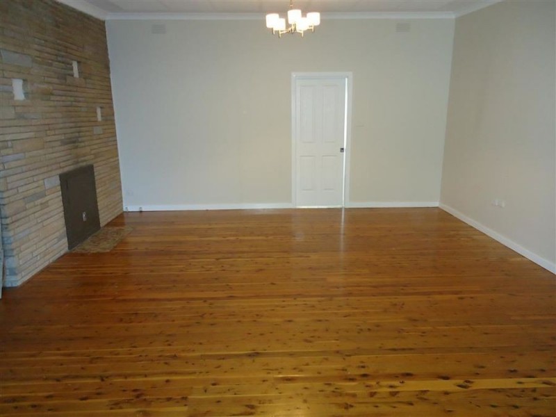 43 Northcott Parade, Wagga Wagga NSW 2650