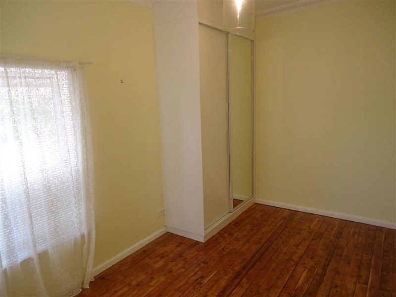 43 Northcott Parade, Wagga Wagga NSW 2650