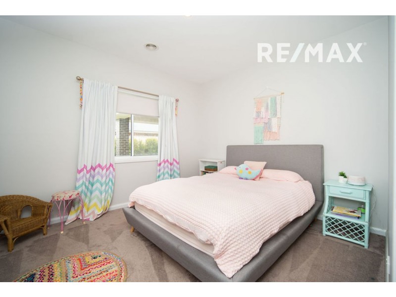 3 Morris Crescent, Gobbagombalin NSW 2650