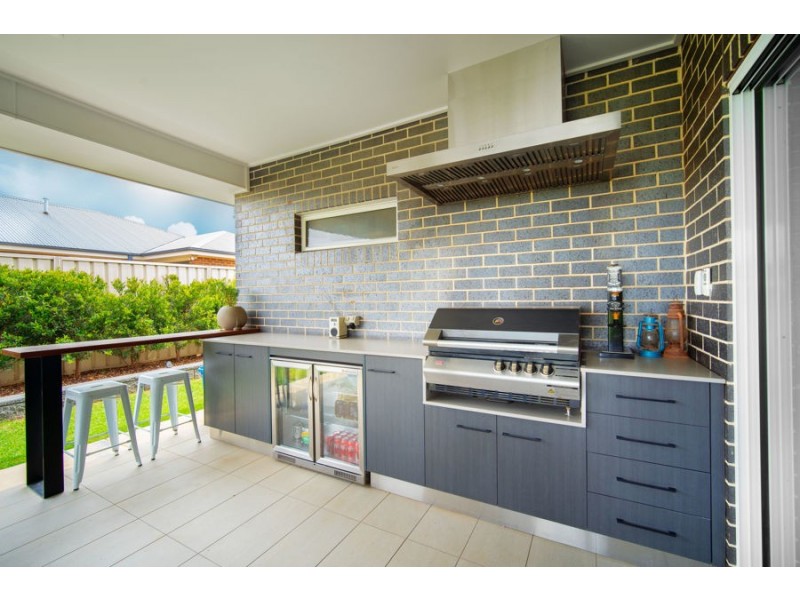 3 Morris Crescent, Gobbagombalin NSW 2650