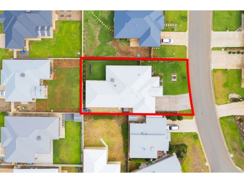 3 Morris Crescent, Gobbagombalin NSW 2650