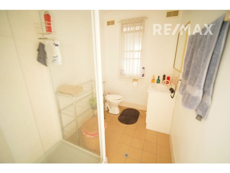 35 Chifley Crescent, Kooringal NSW 2650