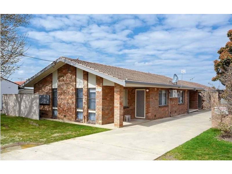 2/76 Fay Avenue, Kooringal NSW 2650